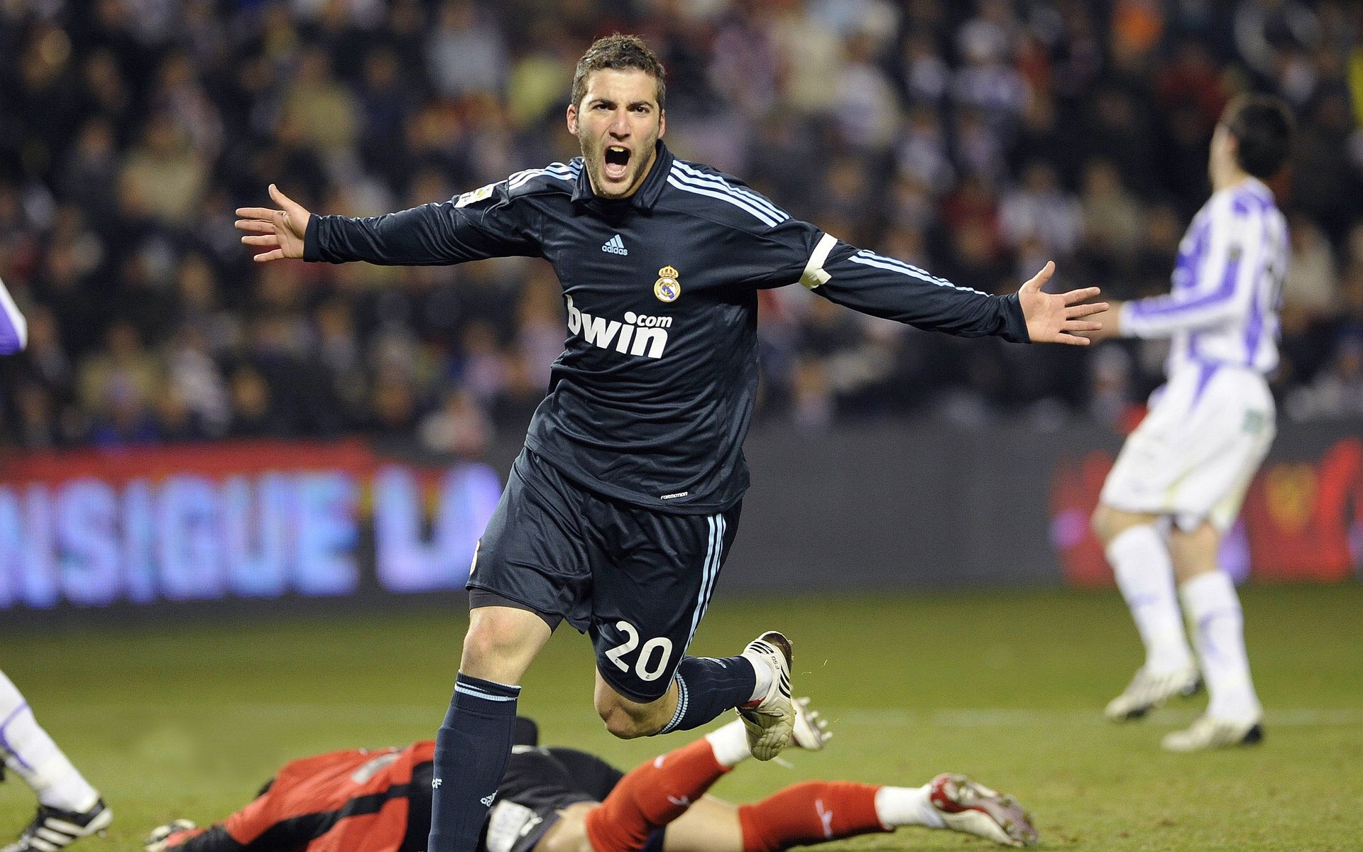 新星崭露头角：巴西、阿根廷年轻球员的未来，巴西阿根廷谁是主队